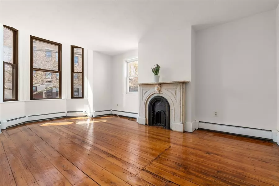 9 Thomas Park #3, Boston, MA 02127