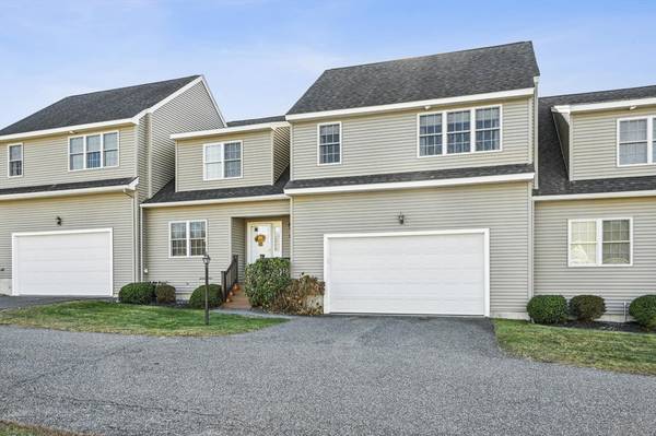 104 Ariel Cir #66, Sutton, MA 01590