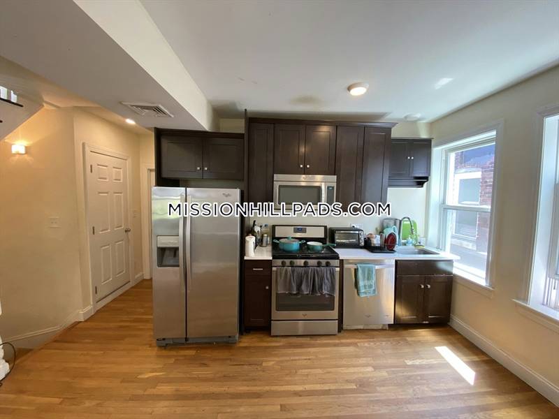 830 Huntington Ave #3, Boston, MA 02115