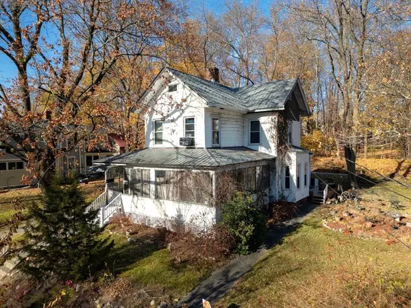 15 Pond Street, Greenfield, MA 01301