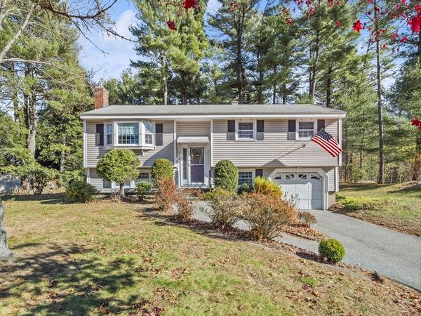 8 Carmel Dr, Billerica, MA 01862