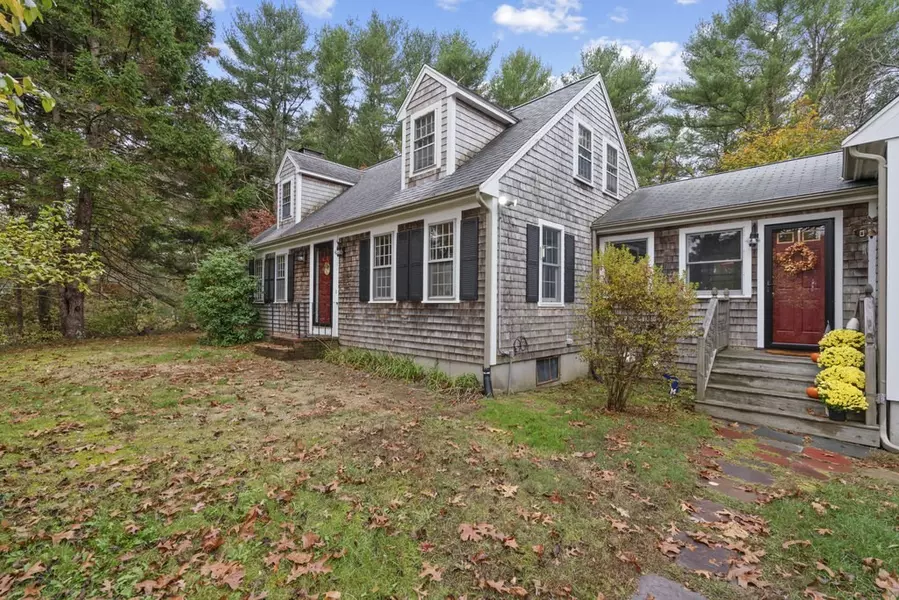 62 Teakettle Ln, Duxbury, MA 02332