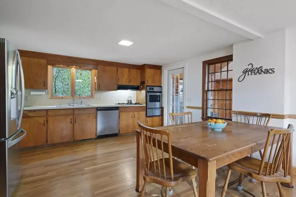 Duxbury, MA 02332,62 Teakettle Ln