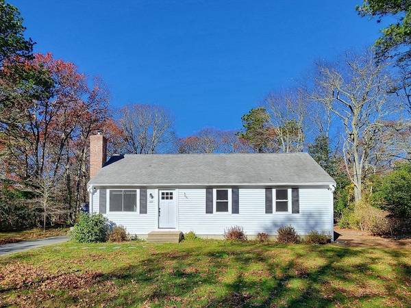 29 Chopteaque Ln, Barnstable, MA 02648