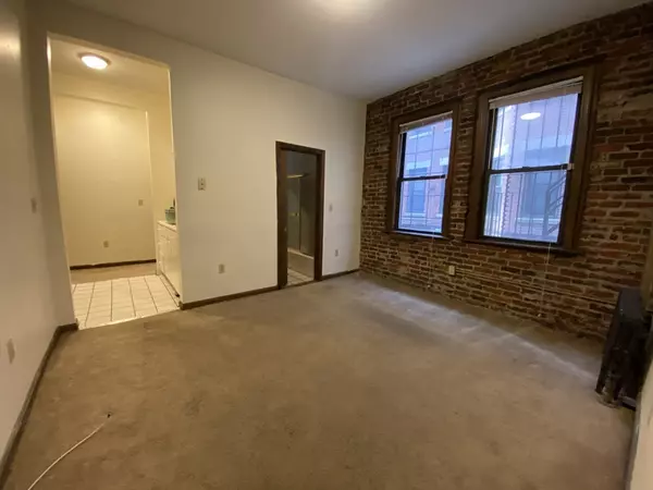 54-56 Burbank St #16, Boston, MA 02115