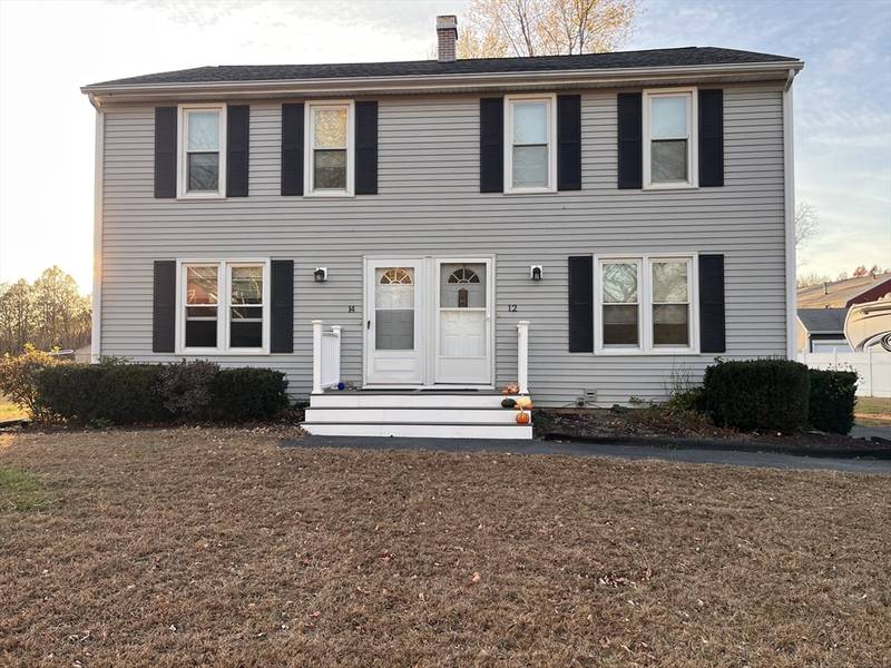 14 Hope Farms Dr #14, Agawam, MA 01001