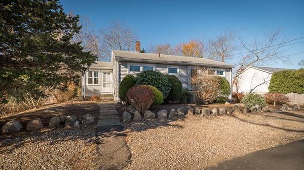 10 Blueberry Lane, Gloucester, MA 01930