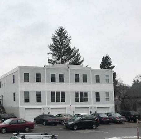 41 North Ashland St #D, Worcester, MA 01609