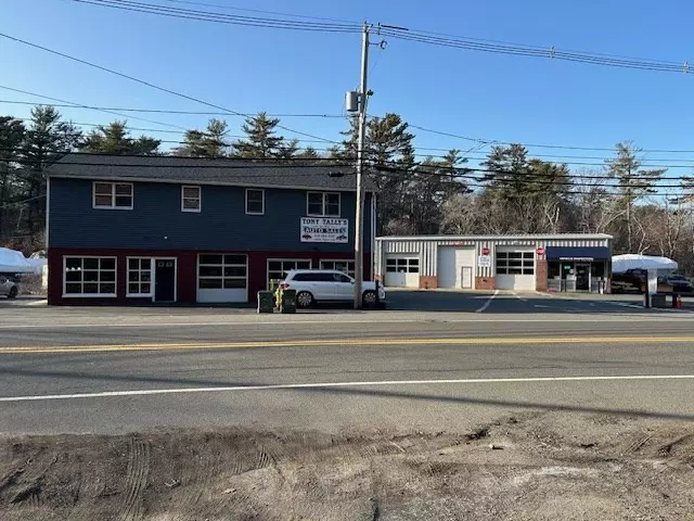 Gloucester, MA 01930,209 Essex Avenue