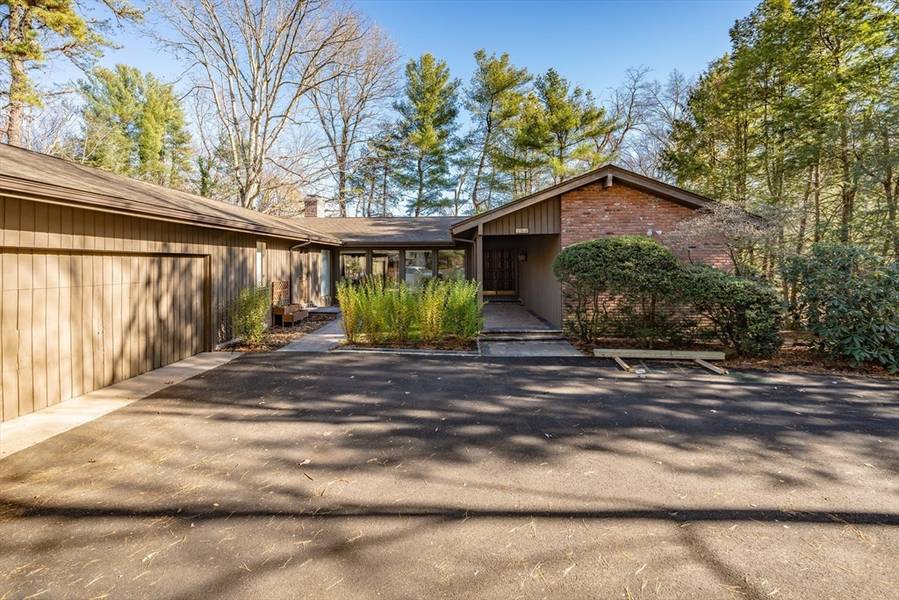 199 Tanglewood Drive, Longmeadow, MA 01106