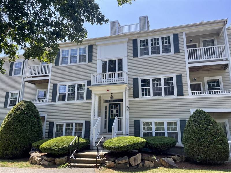 700 Brookside Drive #G, Andover, MA 01810