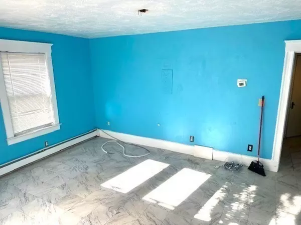 Lynn, MA 01902,121 Johnson Street #1L