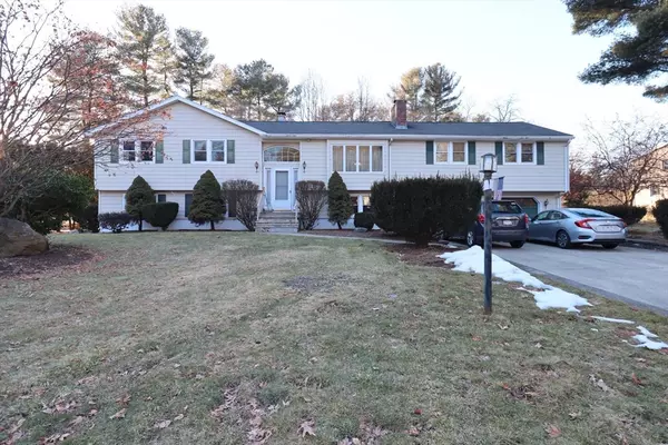 7 Otter Cir, Billerica, MA 01821