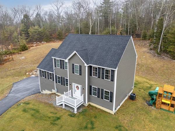 16 Sled Rd, Ashburnham, MA 01430