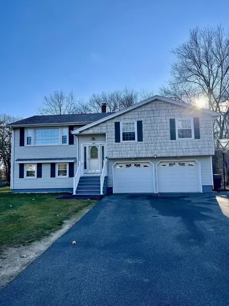 467 Arlington St, Dracut, MA 01826