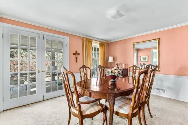 Wellesley, MA 02482,40 Radcliffe