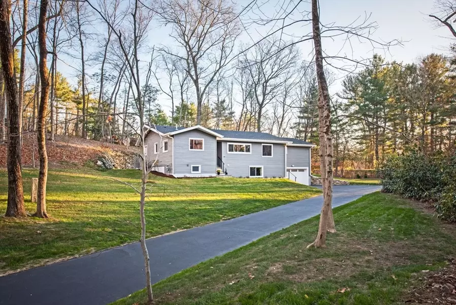 10 Pequot Rd, Wayland, MA 01778