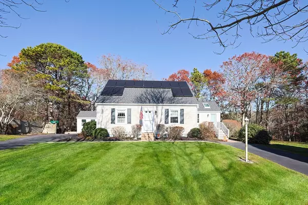 21 River Run, Mashpee, MA 02649