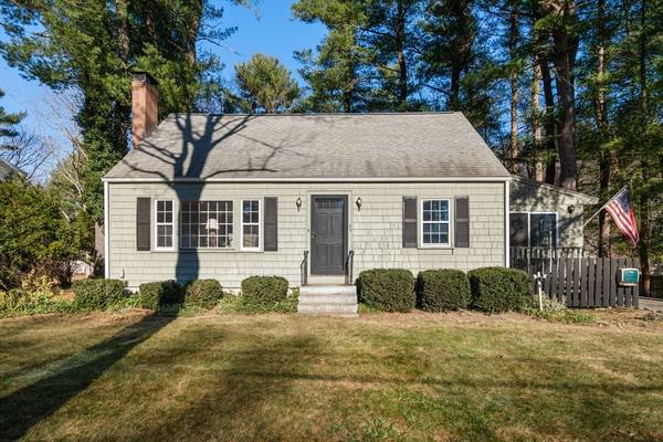 27 North Street Circle, Walpole, MA 02081