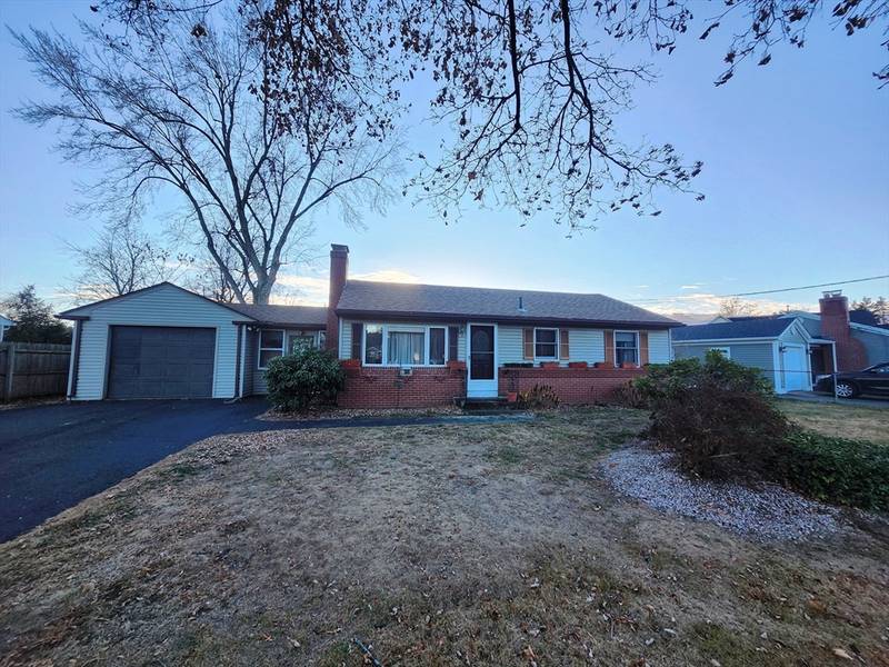 585 Chapin St, Ludlow, MA 01056