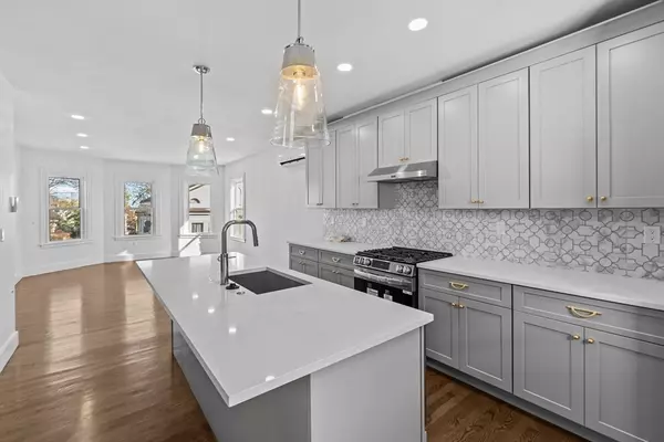 12 Magnolia Sq #2, Boston, MA 02125