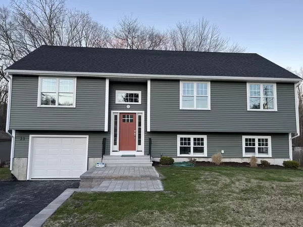 21 Doral Lane, Attleboro, MA 02703