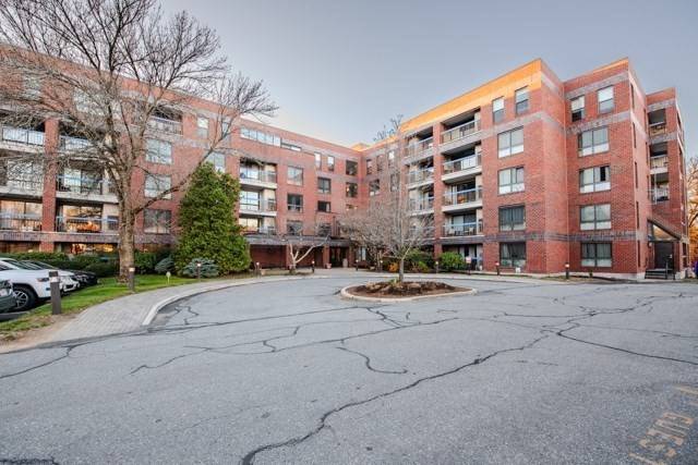 22 Railroad St. #215, Andover, MA 01810