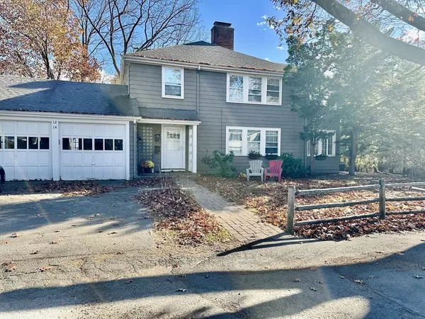 Newton, MA 02460,12 Cloelia Terrace #12