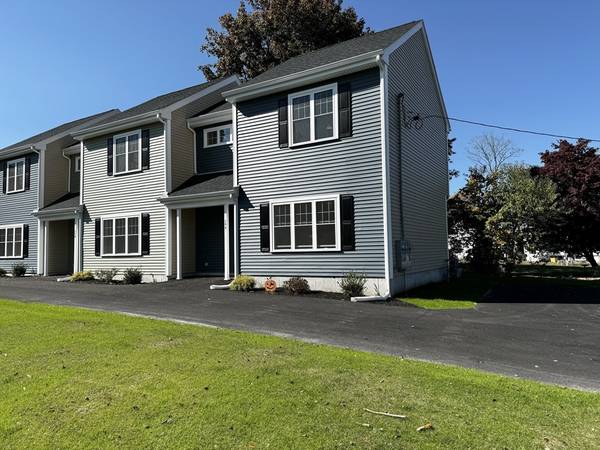 15 Barton St #A, Taunton, MA 02780