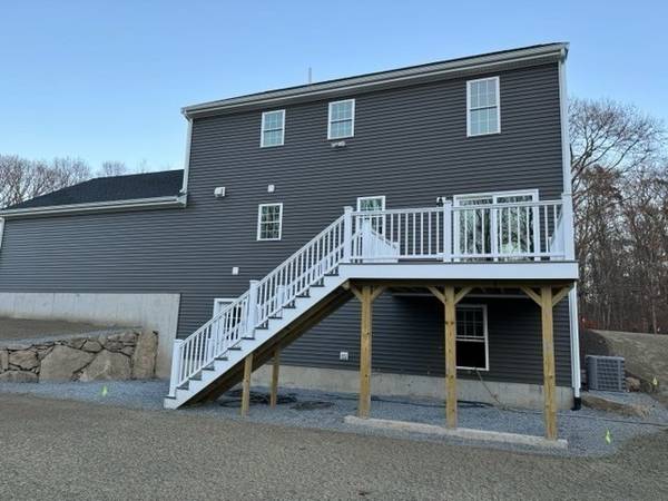 Rehoboth, MA 02769,206 Pine St