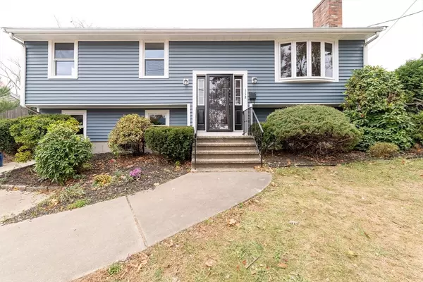 112 Arborway Dr, Braintree, MA 02184