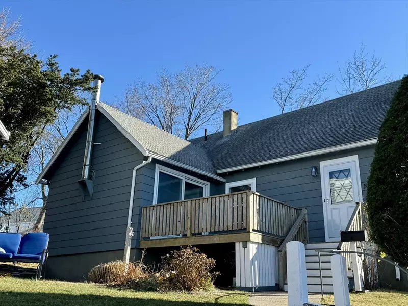 51 Siren St, Winthrop, MA 02152