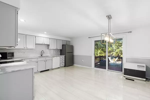 Templeton, MA 01468,967 Patriots Rd #2