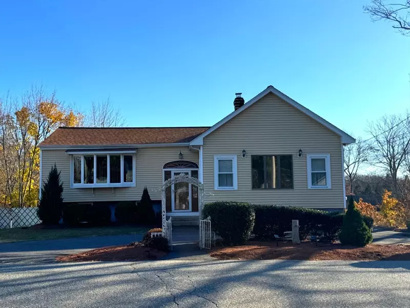 11 Crest Ave, Wilmington, MA 01887