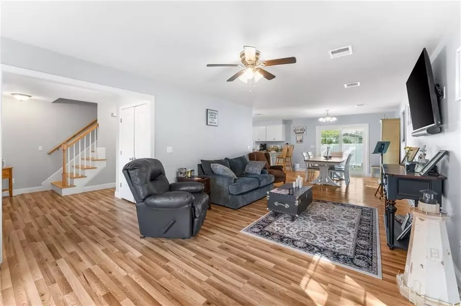 113 Van Zandt, Warwick, RI 02889