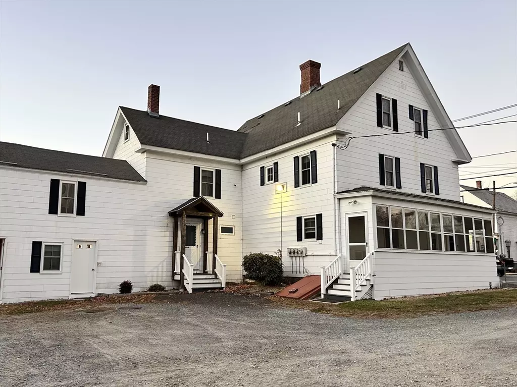 Townsend, MA 01469,234 Main St ##2