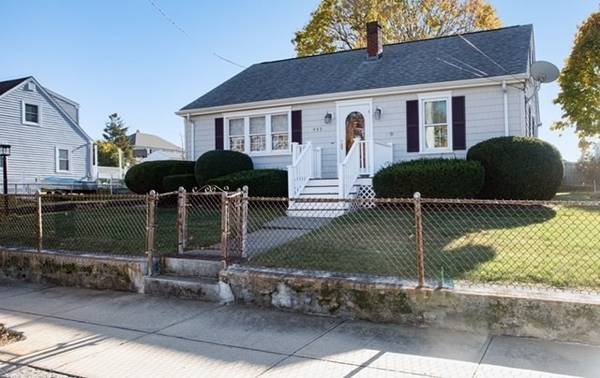 445 King Philip St, Fall River, MA 02724