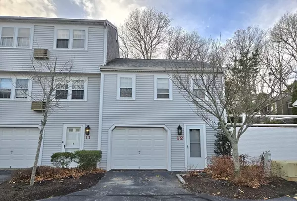 Barnstable, MA 02601,110 W Main St #12