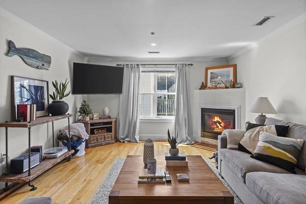 39 Dorchester St #8, Boston, MA 02127