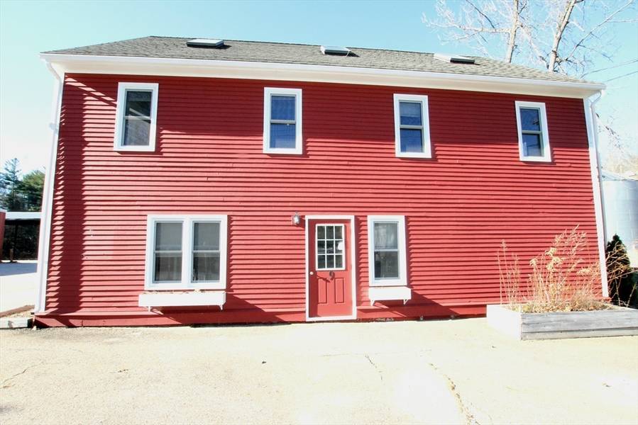 9 Old West Minster Road, Hubbardston, MA 01452