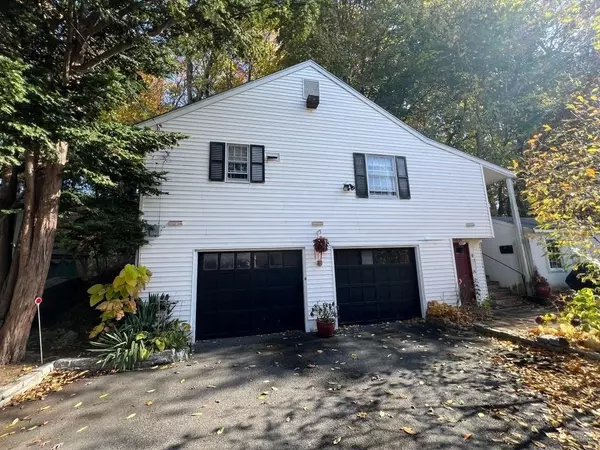 24 Arlington Road #R, Woburn, MA 01801