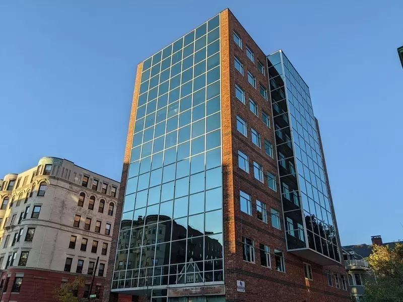 875 Massachusetts Ave #24, Cambridge, MA 02139