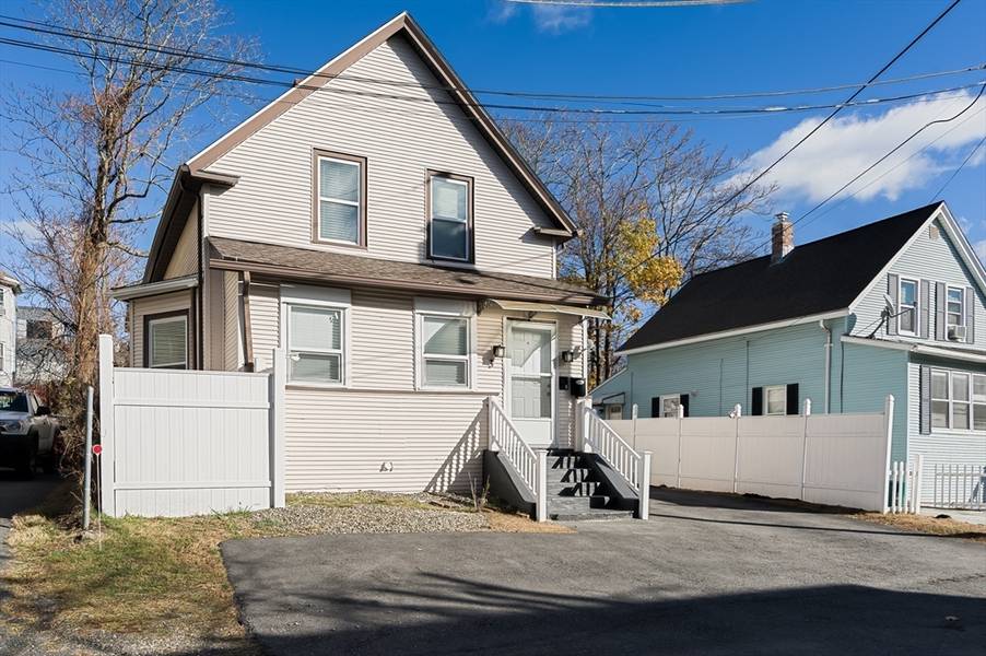 3 Hecla Street, Worcester, MA 01604