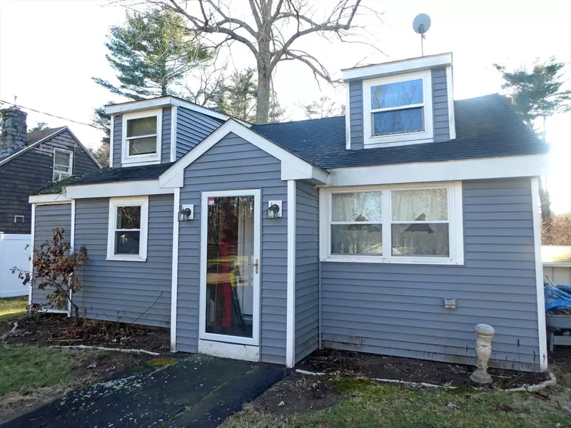 25 Spruce Road, Lakeville, MA 02347