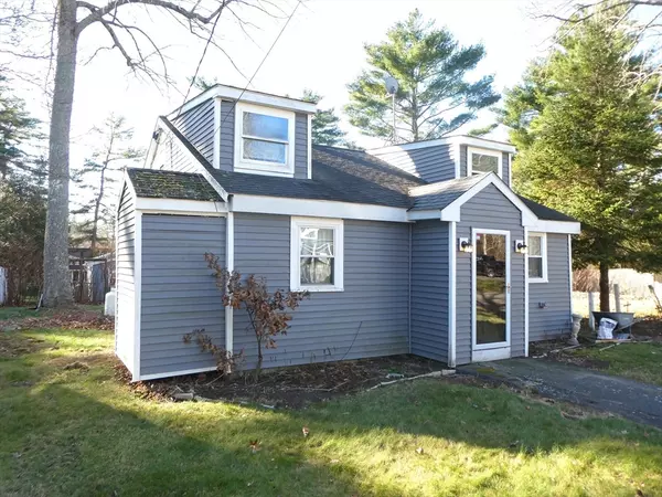 Lakeville, MA 02347,25 Spruce Road