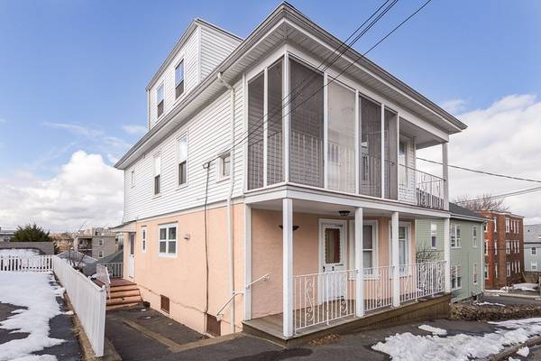 2 Roslyn Street Court #2, Salem, MA 01970