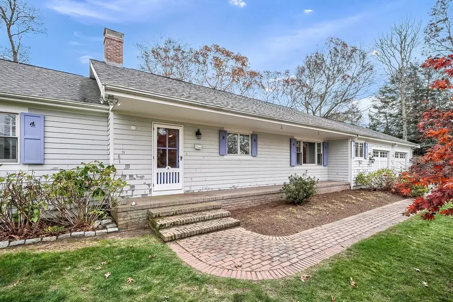 24 Beechwood Rd, Barnstable, MA 02632