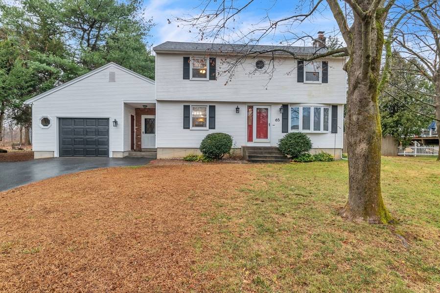 65 Pheasant Run Cir, Agawam, MA 01030