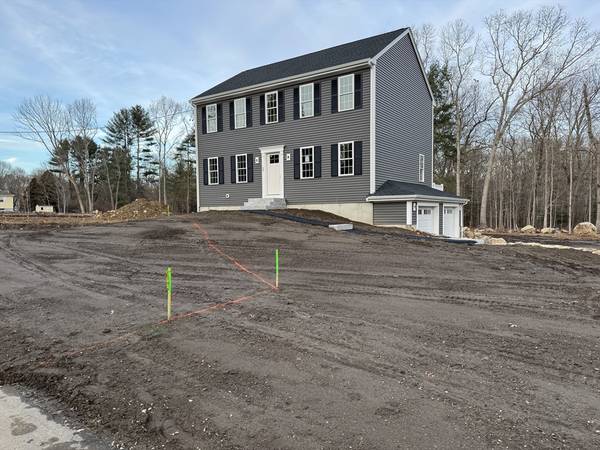 27 Range Ave, Taunton, MA 02780