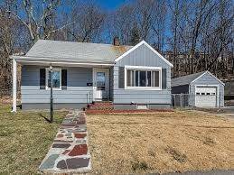 53 Den Quarry Rd, Lynn, MA 01904